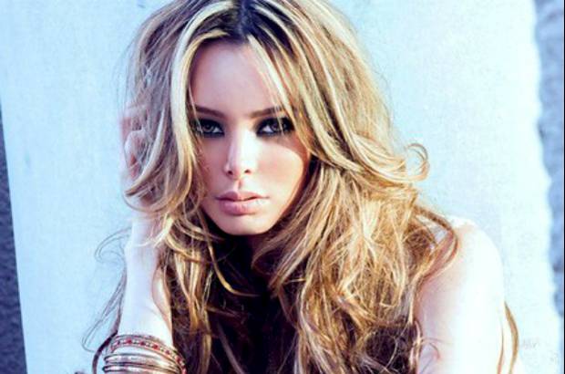 FOTO CORTESÍA - Liliana Duque se perfila como una de las nuevas estrellas del modelaje que empieza a cotizarse en el país y buena parte de Centroamérica donde es llamada "La chica de los labios seductores".