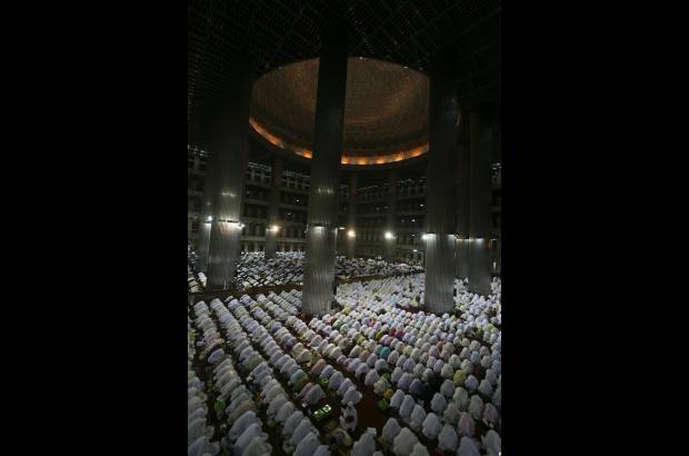 AP - El ayuno en el Medio Oriente es particularmente penoso este año debido a los largos días en un verano abrasador. En algunos lugares, como Gaza, las dificultades se complican por apagones frecuentes.
