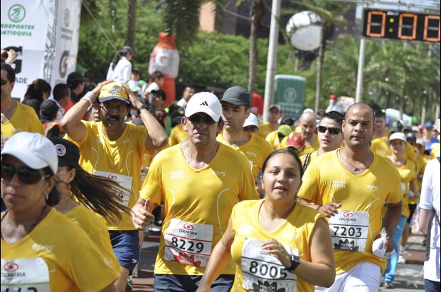 Esteban Jaramillo y Sebastián Salazar - Más de 10 mil competidores se dieron cita en esta histórica cita deportiva que se corría en las modalidades de 5, 10, 21 y 42 kilómetros