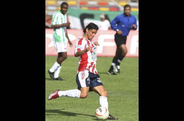 Foto Archivo - Giovanni Hern&#225;ndez es el gran referente del Junior y el hombre que maneja los hilos en el medio campo.