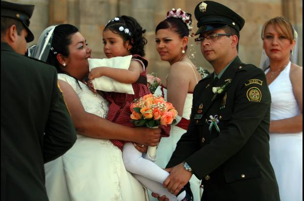 Colprensa-Germ&#225;n Enciso - Muchas de las parejas llevaban a&#241;os en convivencia o ten&#237;an ya hijos. Hoy sellaron su amor.