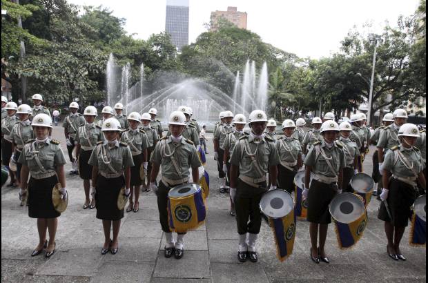 Manuel Saldarriaga - Este martes se cumpli&#243; una parada especial, en el Parque Bol&#237;var, por los 50 a&#241;os de la Polic&#237;a Antioquia.
