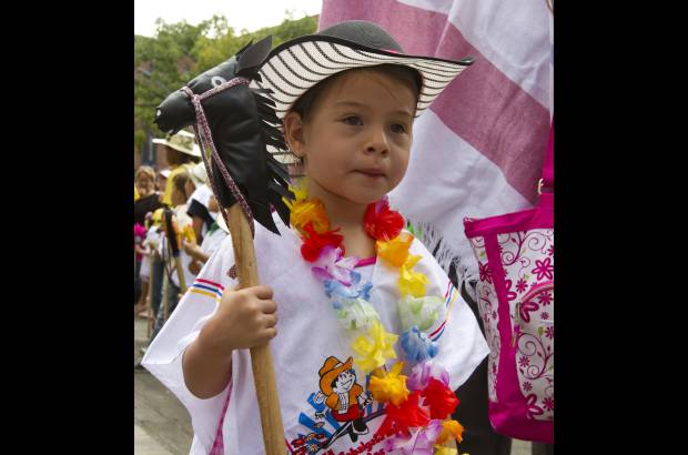Esteban Vanegas - Los ni&#241;os no solo se vistieron acorde para la ocasi&#243;n, tambi&#233;n se pintaron bigote para parecerse m&#225;s a los tradicionales arrieros antioque&#241;os.