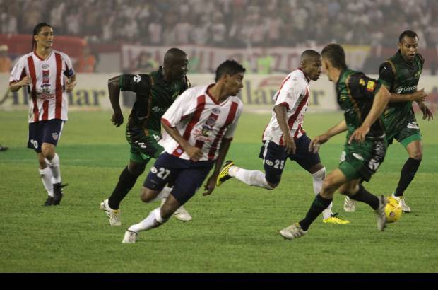 Colprensa - Junior gan&#243; en casa con el respaldo de 49.600 personas que pagaron la entrada en Barranquilla y la taquilla fue $1.605.000.000.
