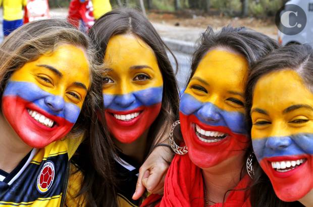 FOTO JUAN ANTONIO S&#193;NCHEZ, ENVIADO ESPECIAL A BRASIL - Los aficionados que viajaron a territorio carioca para presenciar los partidos de la Selecci&#243;n hicieron sentir al equipo como en el Metropolitano, un gesto que Colombia respondi&#243; con tres goles.