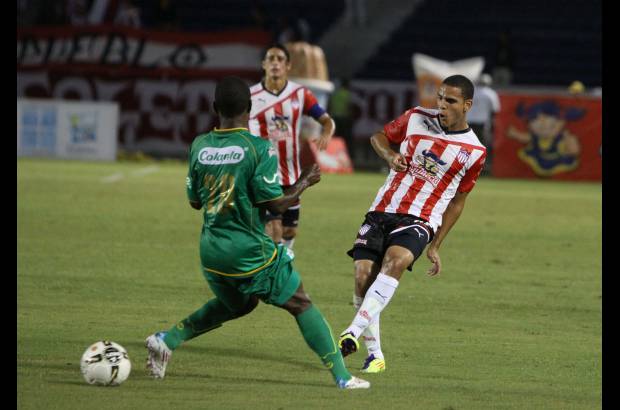 Colprensa - Junior gole&#243; 4-0 a Quind&#237;o en el Metropolitano.