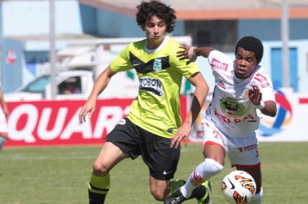 CORTES&#205;A EL BOC&#211;N - Atl&#233;tico Nacional gan&#243; este martes por 0-1 en su visita al Inti Gas, en la ciudad peruana de Ayacucho.