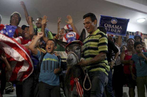 Reuters - Desde aquella primera campa&#241;a electoral y al ver que era un afrodescendiente estadounidense quien buscaba ganar la presidencia, nos empezamos a enamorar y comenz&#243; la admiraci&#243;n por el presidente Obama, afirm&#243; Silvio Carrasquilla, exalcalde de Turbaco.