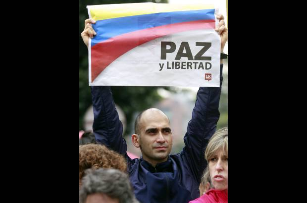 Colprensa - En poder del grupo rebelde activo m&#225;s antiguo de Am&#233;rica Latina contin&#250;an 11 efectivos de las Fuerzas Armadas y por lo menos 300 civiles, de acuerdo con estad&#237;sticas oficiales.