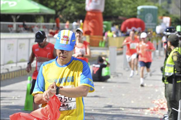 Esteban Jaramillo y Sebasti&#225;n Salazar - M&#225;s de 10 mil competidores se dieron cita en esta hist&#243;rica cita deportiva que se corr&#237;a en las modalidades de 5, 10, 21 y 42 kil&#243;metros.