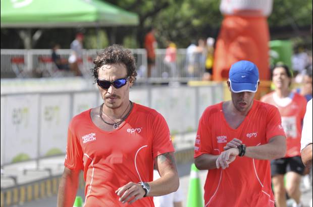 Esteban Jaramillo y Sebasti&#225;n Salazar - M&#225;s de 10 mil competidores se dieron cita en esta hist&#243;rica cita deportiva que se corr&#237;a en las modalidades de 5, 10, 21 y 42 kil&#243;metros.