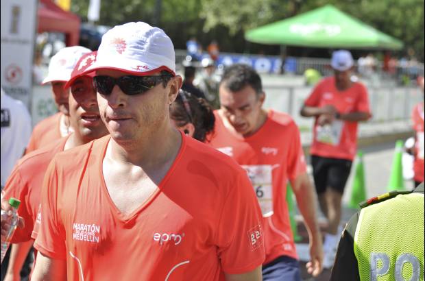 Esteban Jaramillo y Sebasti&#225;n Salazar - M&#225;s de 10 mil competidores se dieron cita en esta hist&#243;rica cita deportiva que se corr&#237;a en las modalidades de 5, 10, 21 y 42 kil&#243;metros.