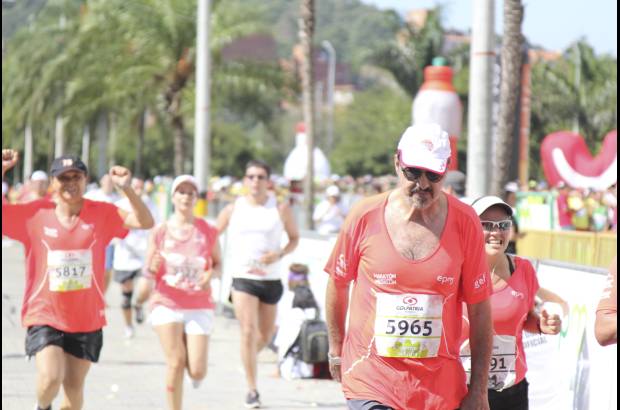 Esteban Jaramillo y Sebasti&#225;n Salazar - M&#225;s de 10 mil competidores se dieron cita en esta hist&#243;rica cita deportiva que se corr&#237;a en las modalidades de 5, 10, 21 y 42 kil&#243;metros.