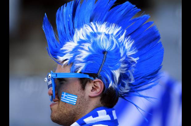 AP - Grecia sumó tres puntos de oro.