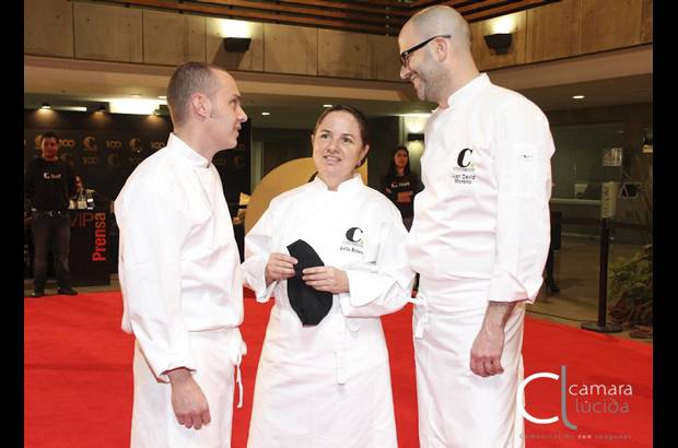 Foto Cámara Lúcida - Juan Pablo Valencia, Anita Botero y Juan David Moreno, los chefs de la cena de la gran gala centenaria.