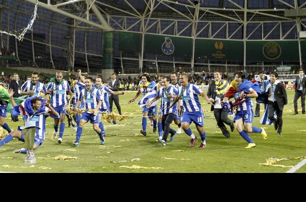Reuters - Los dragones van por el triplete esta temporada y el próximo objetivo es la Copa de Portugal, donde deberán enfrentarse al Vitoria.