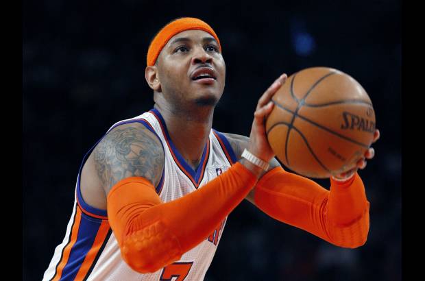 Reuters - El alero Carmelo Anthony anotó 37 puntos, incluidos los últimos cinco de su equipo, y los Knicks de Nueva York vencieron por 106-104 a los Celtics de Boston en el primer partido de la jornada inaugural de la nueva temporada del baloncesto de la NBA.