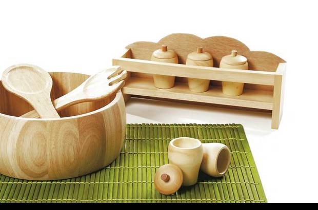 Fino Lino Bandeja, individual y servilletas - Su calidez y esencia natural no sólo es propia de los muebles, también llega a esos objetos cotidianos y decorativos.