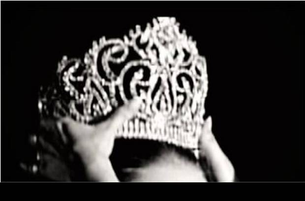 Cortesía Canal RCN - Especiales Pirry (Canal RCN, 8:50 p.m.), El verdadero drama detrás de una corona. Investigación de los casos de algunas modelos y reinas que se dejaron seducir por mafiosos, dispuestos a pagar cualquier precio por su compañía.