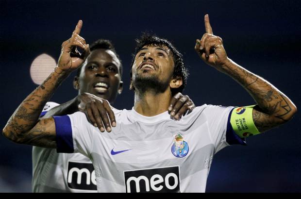 Foto Reuters - El Porto gan&#243; 0-2 en su visita al Dinamo Zagreb.