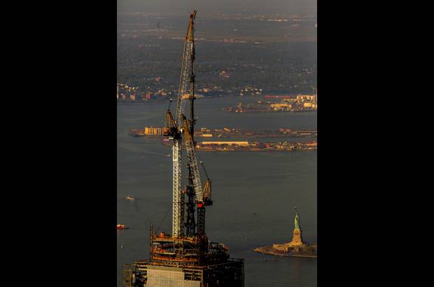 Reuters - En las redes sociales las etiquetas como #NeverForget o #OneWTC se convertieron en trending topics.