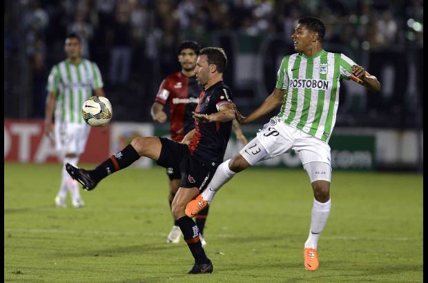 Reuters - Alex Mej&#237;a fue uno de los jugadores m&#225;s destacados en el medio campo verdolaga. El Nacional de este jueves tuvo personalidad e hizo mucho da&#241;o con las transiciones, adem&#225;s de la velocidad de sus hombres en el ataque.