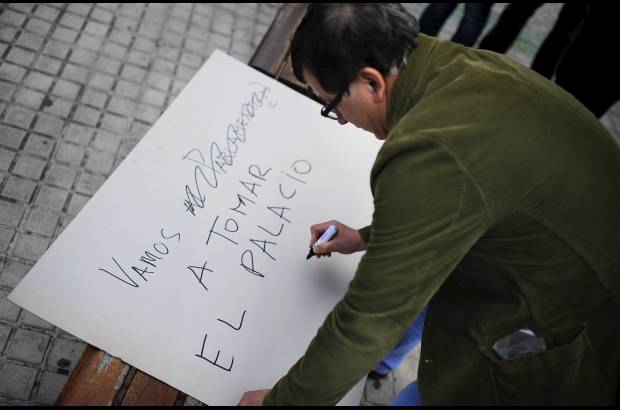 Reuters - Arropados tras una pancarta con el lema "Pueblos unidos contra la troika", la marcha de Madrid transcurrió por el paseo de la Castellana.