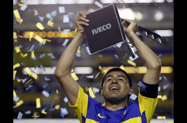 Reuters - A falta de dos jornadas para el fin, el Boca acaba de coronar un certamen con n&#250;meros irrefutables: 17 partidos jugados, 11 ganados, seis empatados, 22 goles a favor y s&#243;lo cuatro en contra.