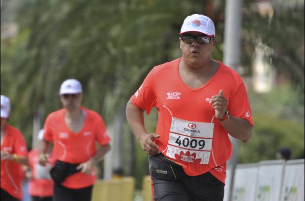 Esteban Jaramillo y Sebasti&#225;n Salazar - M&#225;s de 10 mil competidores se dieron cita en esta hist&#243;rica cita deportiva que se corr&#237;a en las modalidades de 5, 10, 21 y 42 kil&#243;metros.