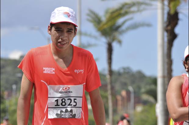 Esteban Jaramillo y Sebasti&#225;n Salazar - M&#225;s de 10 mil competidores se dieron cita en esta hist&#243;rica cita deportiva que se corr&#237;a en las modalidades de 5, 10, 21 y 42 kil&#243;metros.