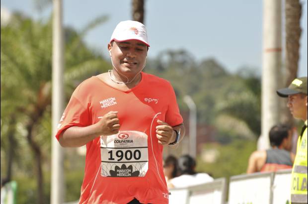 Esteban Jaramillo y Sebasti&#225;n Salazar - M&#225;s de 10 mil competidores se dieron cita en esta hist&#243;rica cita deportiva que se corr&#237;a en las modalidades de 5, 10, 21 y 42 kil&#243;metros.