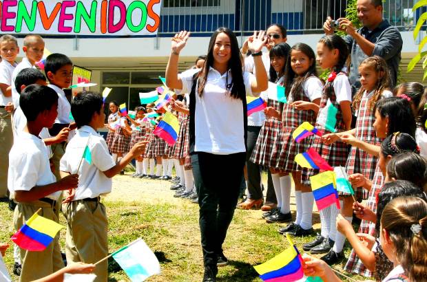 Juan Antonio S&#225;nchez - Un gran aplauso y gritos de &#161;Mariana, Mariana, Mariana&#133;, fueron los elegidos de parte de los ni&#241;os y j&#243;venes para recibir a la deportista.