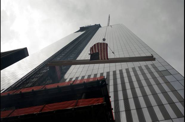 Reuters - &quot;Siempre he cre&#237;do que el nuevo World Trade Center ser&#237;a un &#233;xito, y siempre he cre&#237;do en el sur de Manhattan. En poco m&#225;s de un a&#241;o, la Torre 4 del WTC ser&#225; la &#250;ltima novedad de nuestro barrio&quot;, dijo el promotor inmobiliario Larry Silverstein, quien obtuvo un contrato para alquilar el complejo por 99 a&#241;os unos meses antes del 11-S.