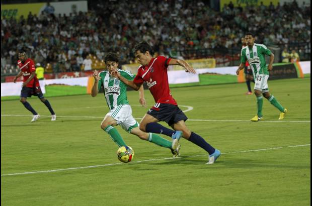 Hern&#225;n Vanegas - Mucho trabajo en las &#225;rea de ambos equipos.