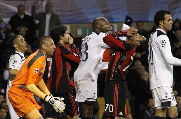 Reuters - Al caer en White Hart Lane, Milan lleva ahora cuatro eliminaciones consecutivas en la ronda de octavos, siempre ante equipos de la liga Premier, desde que se proclam&#243; campe&#243;n en 2007.