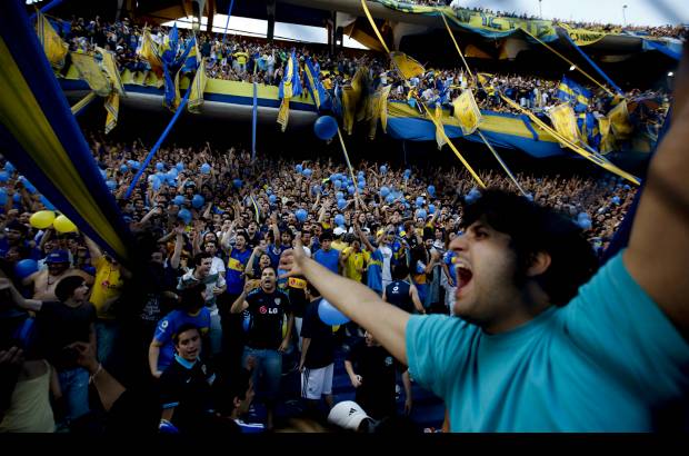 AP - Dos goles de Dar&#237;o Cvitanich en el primer tiempo y otro de Diego Rivero en el complemento le dieron el triunfo en casa a Boca.