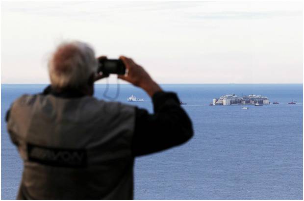 AFP - Una operaci&#243;n espectacular enderez&#243; el barco en septiembre de 2013.