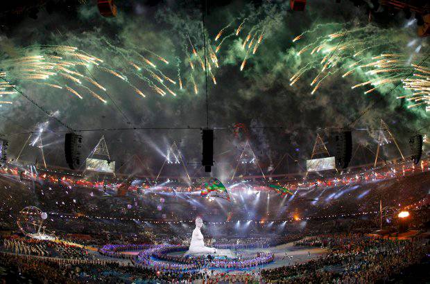 Reuters - Una espectacular ceremonia inaugurada por Stephen Hawking, con constantes referencias al progreso científico de la humanidad, marcó este miércoles el inicio de los Juegos Paralímpicos de Londres 2012 en un estadio abarrotado por 62.000 espectadores.