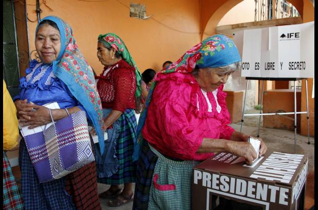 Reuters - La votaci&#243;n se realiz&#243; con normalidad en la capital y el resto del pa&#237;s, en las comunidades m&#225;s alejadas y con mayores &#237;ndices de violencia los puestos de votaci&#243;n siempre estuvieron vigilados por las autoridades.