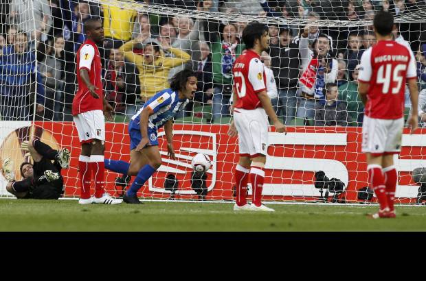 Reuters - El año pasado, el doblete del cañonero uruguayo Diego Forlán en Hamburgo le dio al Atlético de Madrid su primer trofeo continental en 48 años al ganarle 2-1 al Fulham inglés en tiempo de compensación.