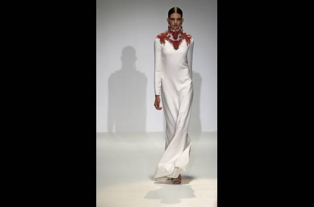 Foto Reuters - La compa&#241;&#237;a de art&#237;culos de lujo Gucci present&#243; su nueva colecci&#243;n, en la Semana de la Moda de Mil&#225;n, Italia. Una propuesta con colores fuertes, vibrantes y energ&#233;ticos.
