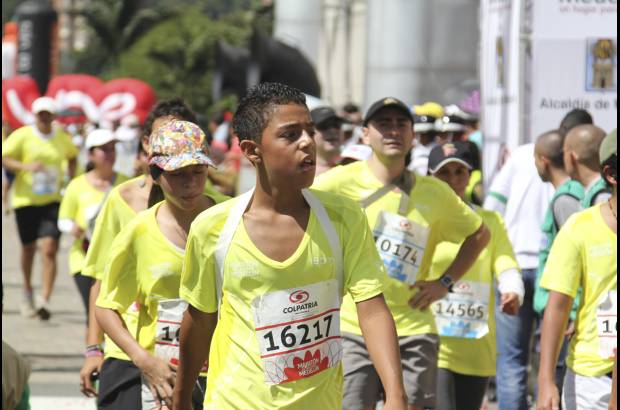 Esteban Jaramillo y Sebastián Salazar - Más de 10 mil competidores se dieron cita en esta histórica cita deportiva que se corría en las modalidades de 5, 10, 21 y 42 kilómetros.