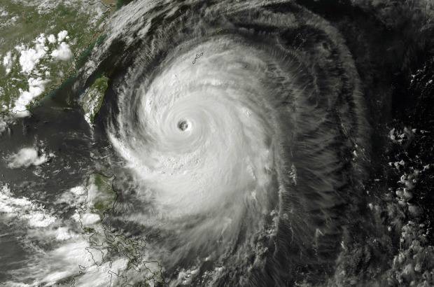 afp - Como los tifones se desplazan junto a las costas japonesas, a menudo entrando a tierra en el verano, el pa&#237;s est&#225; bien preparado. Da&#241;os mucho mayores son probables a causa de aguaceros si el tif&#243;n toca tierra como se espera el jueves o el viernes.