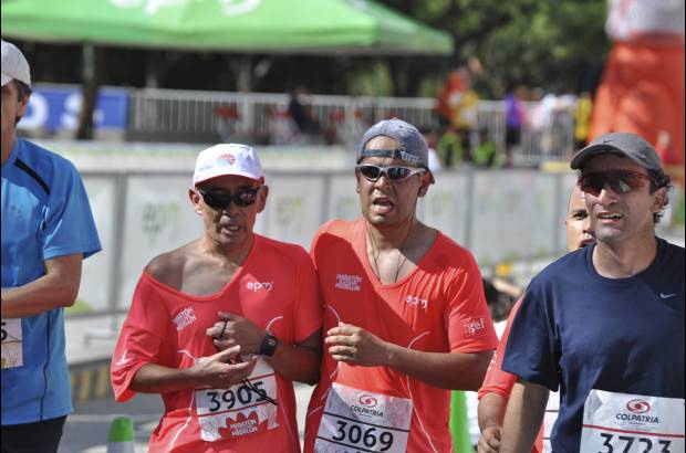 Esteban Jaramillo y Sebasti&#225;n Salazar - M&#225;s de 10 mil competidores se dieron cita en esta hist&#243;rica cita deportiva que se corr&#237;a en las modalidades de 5, 10, 21 y 42 kil&#243;metros.