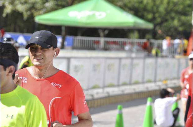 Esteban Jaramillo y Sebasti&#225;n Salazar - M&#225;s de 10 mil competidores se dieron cita en esta hist&#243;rica cita deportiva que se corr&#237;a en las modalidades de 5, 10, 21 y 42 kil&#243;metros.