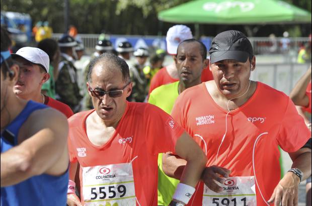 Esteban Jaramillo y Sebasti&#225;n Salazar - M&#225;s de 10 mil competidores se dieron cita en esta hist&#243;rica cita deportiva que se corr&#237;a en las modalidades de 5, 10, 21 y 42 kil&#243;metros.