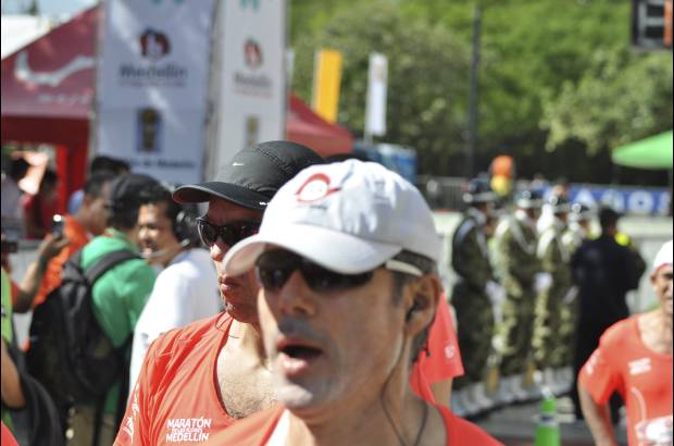 Esteban Jaramillo y Sebasti&#225;n Salazar - M&#225;s de 10 mil competidores se dieron cita en esta hist&#243;rica cita deportiva que se corr&#237;a en las modalidades de 5, 10, 21 y 42 kil&#243;metros.
