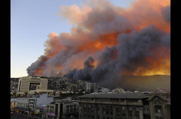 Reuters - Aproximadamente 500 casas resultaron completamente destruidas.
