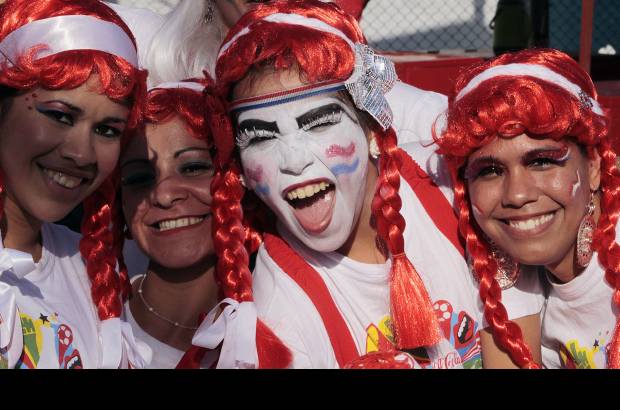 Reuters - Desde Asunci&#243;n, los hinchas de la albirroja siguieron el compromiso.