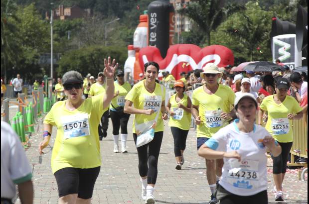 Esteban Jaramillo y Sebastián Salazar - Más de 10 mil competidores se dieron cita en esta histórica cita deportiva que se corría en las modalidades de 5, 10, 21 y 42 kilómetros.